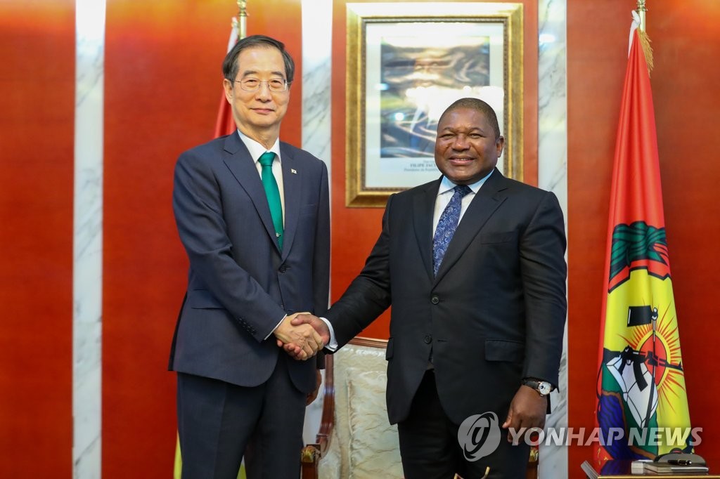 رئيس الوزراء هان يلتقي بالرئيس الموزمبيقي