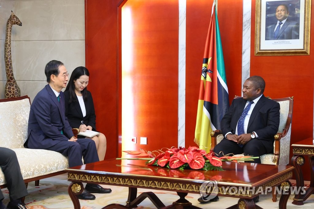 El PM surcoreano se reúne con el presidente mozambiqueño