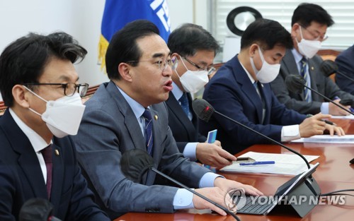 박홍근 "'용산 아바타' 전락한 여당과 도돌이표 예산 협상"