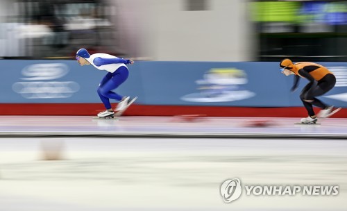 빙속 이승훈, 종합 선수권대회 5,000ｍ 우승…정재원 2위