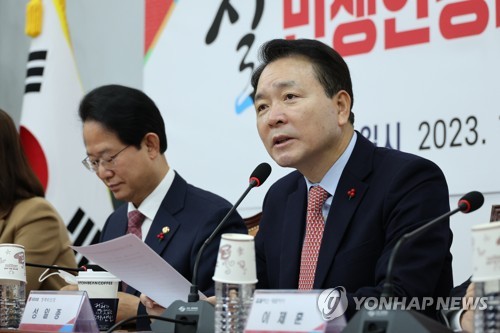 Rep. Sung Il-jong of the ruling People Power Party speaks at a policy consultation meeting with the government at the National Assembly on Jan. 3, 2023. (Yonhap)