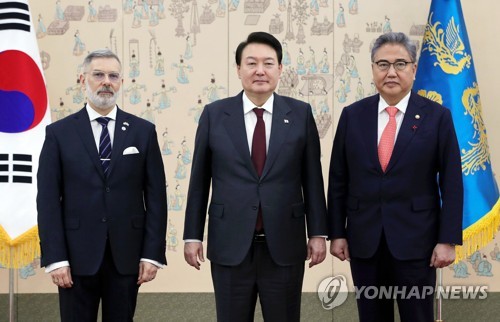 New Uruguayan envoy in Seoul