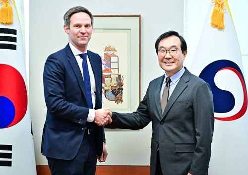 U.S. official in Seoul
