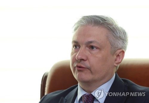 Ukrainian ambassador renews calls for Seoul's offer of lethal arms