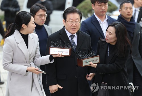 '김문기 기억' 두고 검찰·이재명 측 법정 공방
