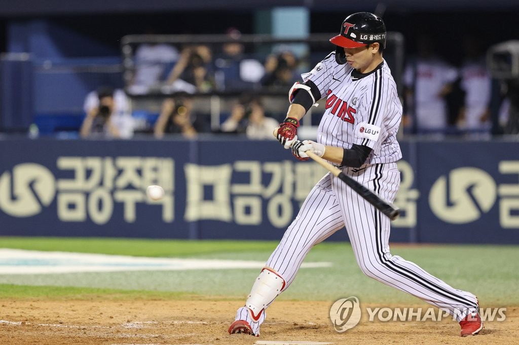 KBO club Twins part ways with manager after postseason failures