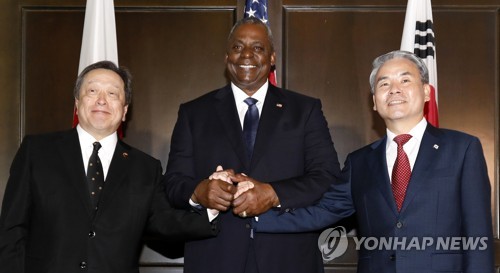 Los jefes de Defensa de Corea del Sur, EE. UU. y Japón discuten la cooperación en seguridad