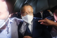  '50억클럽' 박영수 영장기각…비리수사 차질 없어야