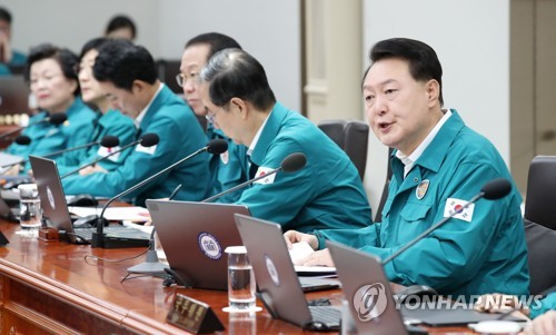 尹 "우크라 지원, 말로만 아니라 행동으로…경제협력 강화"(종합)