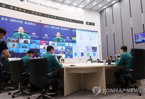 한총리 "또다른 극강호우 대비 재점검"…청양 수해현장도 방문(종합)