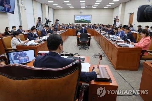 환노위, 홍수 원인 공방…與 "4대강 보 해체" 野 "정부대응 탓"