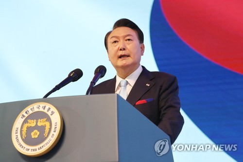尹, 한미일 정상회의 '새 이정표' 규정…日, 안보파트너로 부각
