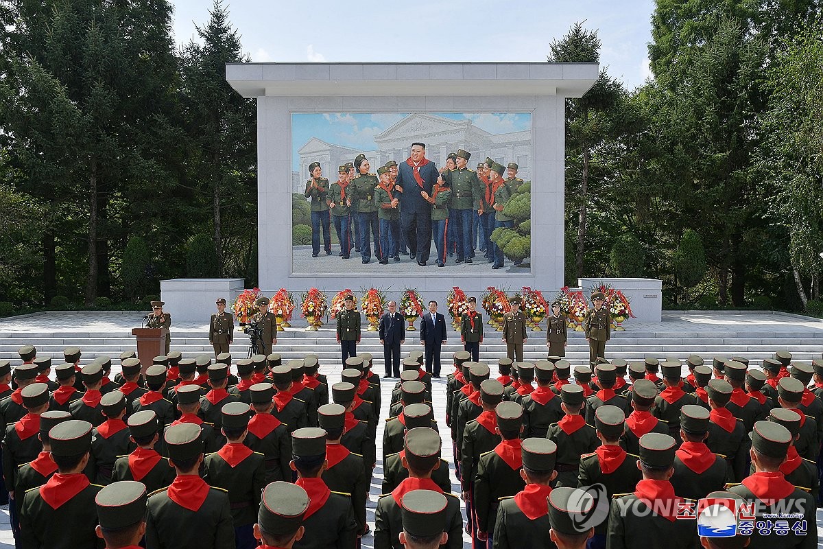 This photo, carried by North Korea's official Korean Central News Agency on Sept. 19, 2023, shows the North unveiling a mosaic depicting North Korean leader Kim Jong-un being erected at Mangyongdae Revolutionary School in Pyongyang. (For Use Only in the Republic of Korea. No Redistribution) (Yonhap)
