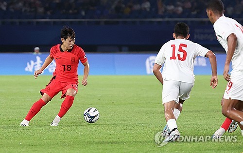 كوريا تفوز على البحرين في كرة القدم للرجال مسجلة نتيجة مثالية في دور المجموعات
