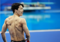 (آسياد) فوز السباح الكوري الجنوبي «جي يو-تشان» بالميدالية الذهبية