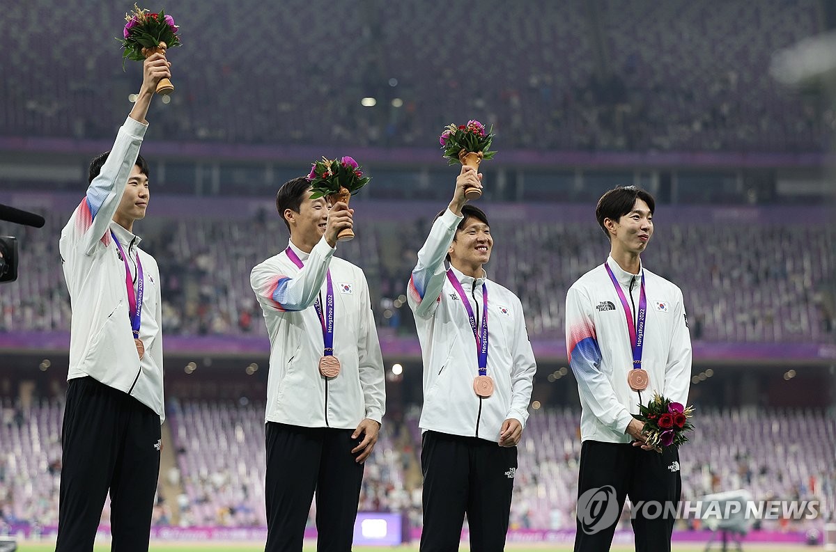 남자 400ｍ 계주 동메달 획득한 대표팀