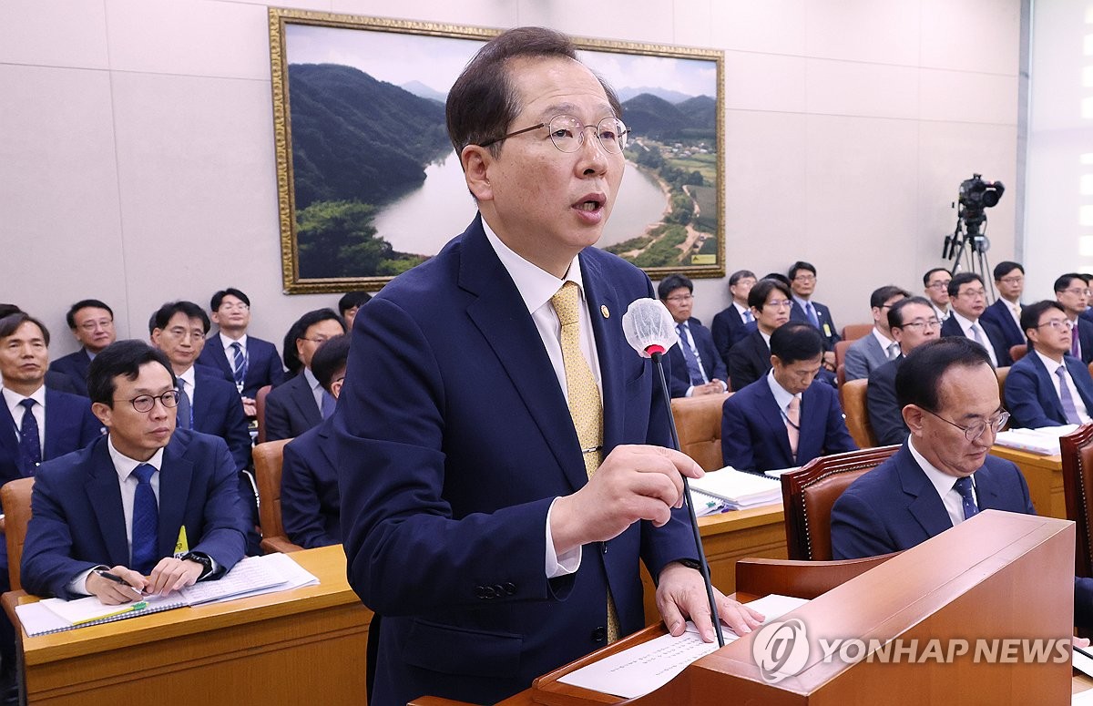 조승환 해양수산부 장관이 12일 국회에서 열린 농림축산식품해양수산위원회 국정감사에서 업무보고를 하고 있다. / 연합뉴스