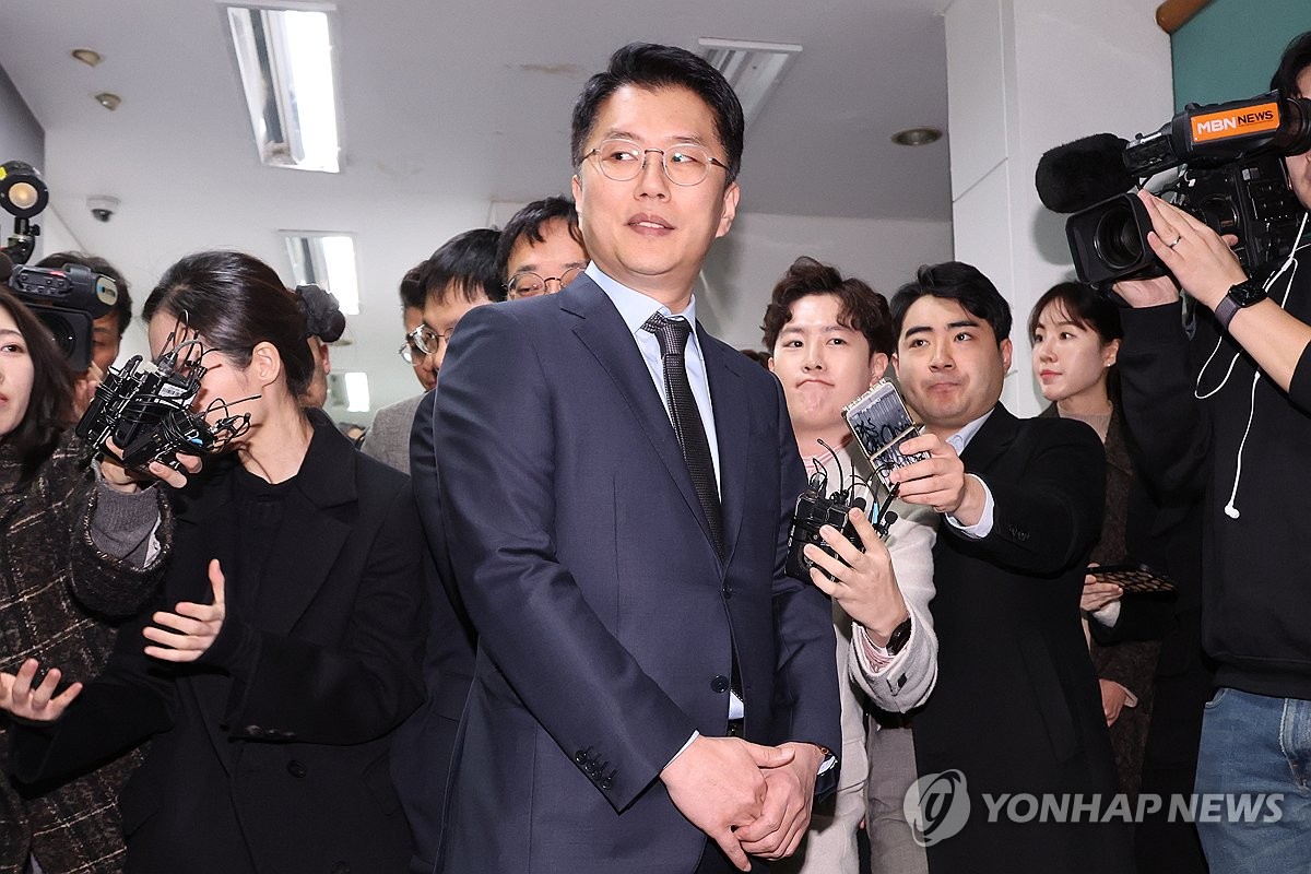 [속보] 류긍선 카카오모빌 대표 김건희특검 출석…'집사…