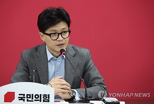 한동훈, 수원서 '철도 지하화' 공약 발표…반도체 현장간담회도