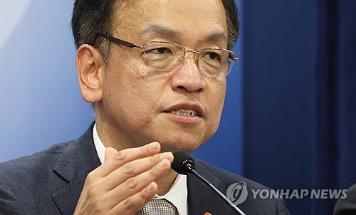 S. Korea in talks with China, Japan for high-level exchanges: finance minister