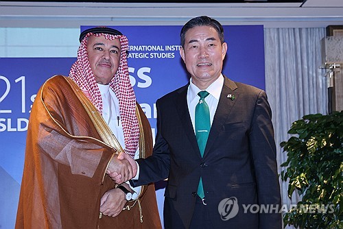 وزير الدفاع الكوري الجنوبي يلتقي مساعد وزير الدفاع للشؤون التنفيذية السعودي