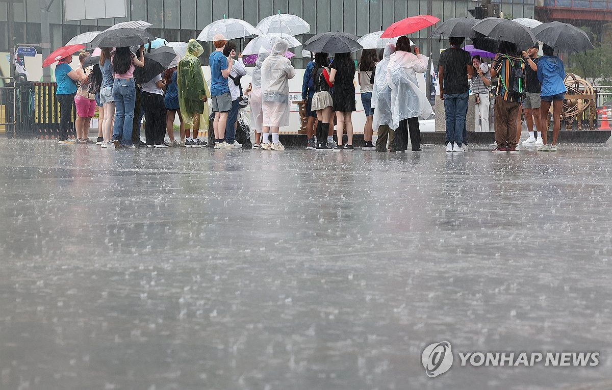 남부지방 최대 100㎜ 이상 비…중부엔 오후 소나기