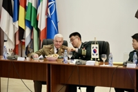 Army chief discusses arms, defense cooperation in Poland, Romania