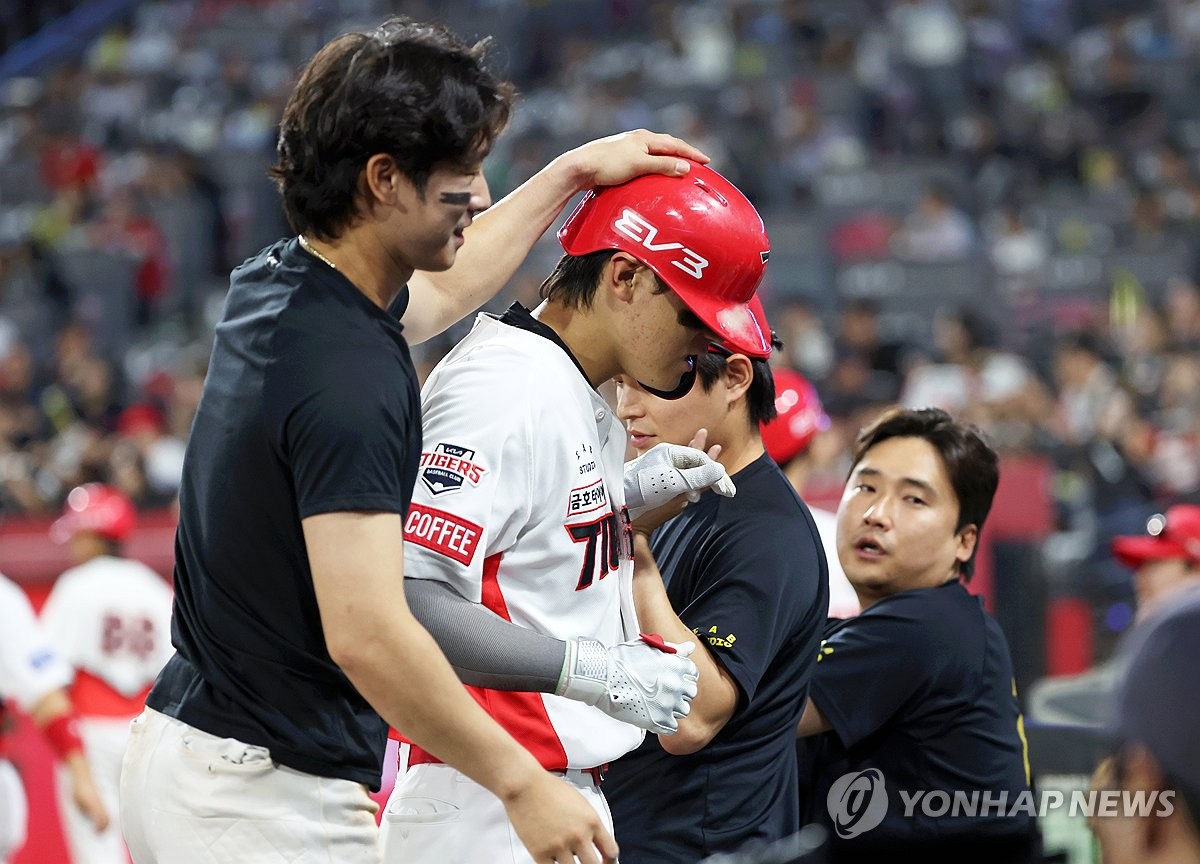 김도영 격려하는 박찬호