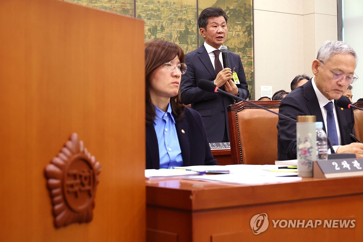 질의에 답하는 정몽규 대한축구협회장