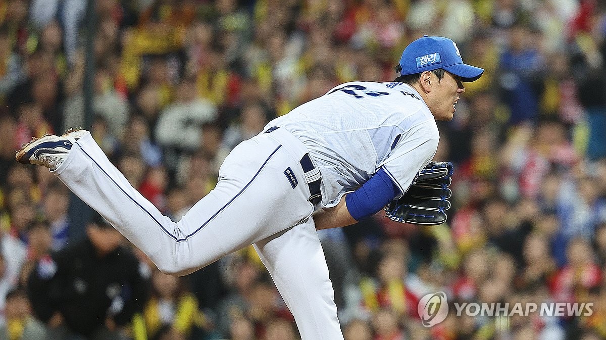 김재윤, 역투