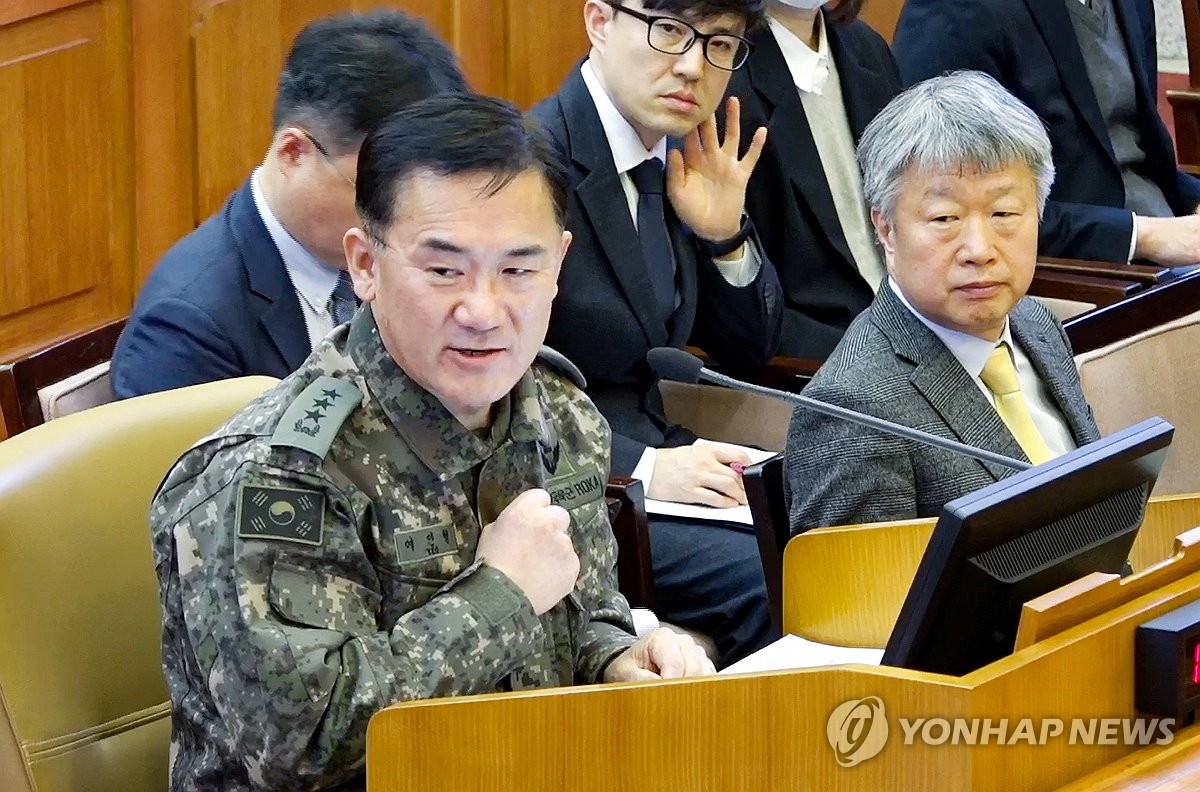 박안수 "계엄 때 2사단 출동 검토만…투입 지시는 안 해"