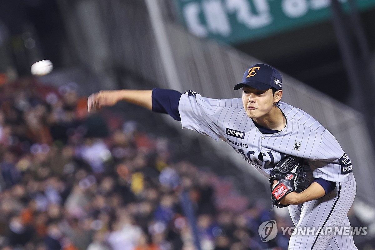 프로야구 한화 문동주, 시즌 5승째…NC 꺾고 2연패 