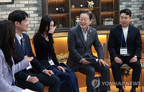 이재명, 오늘부터 '경청 투어'…근로자의 날 노동자 간담회도