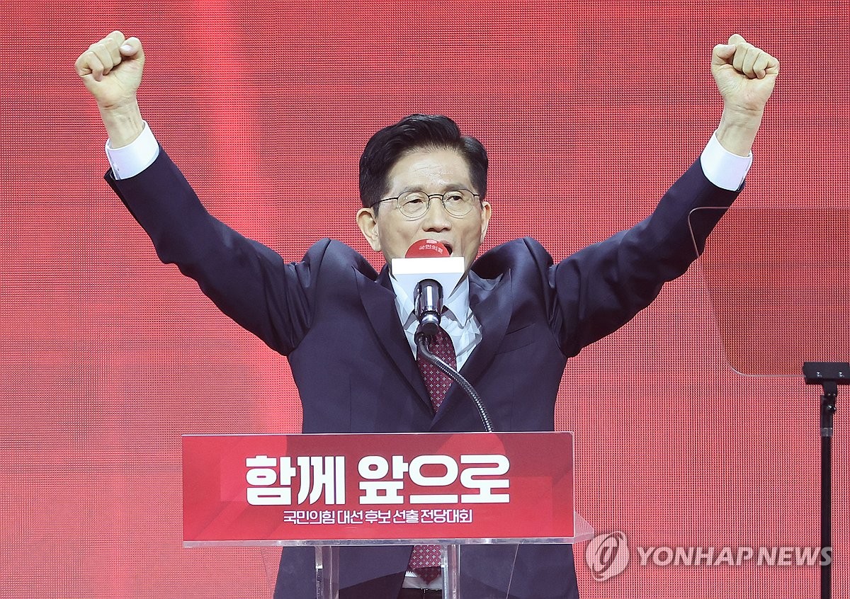 [속보] 김문수 "87년체제 바꿀 개헌 추진…사전투표·불체포특권 폐지"