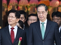 김문수·한덕수 단일화 주도권 신경전 점화…국힘 내부선 金압박
