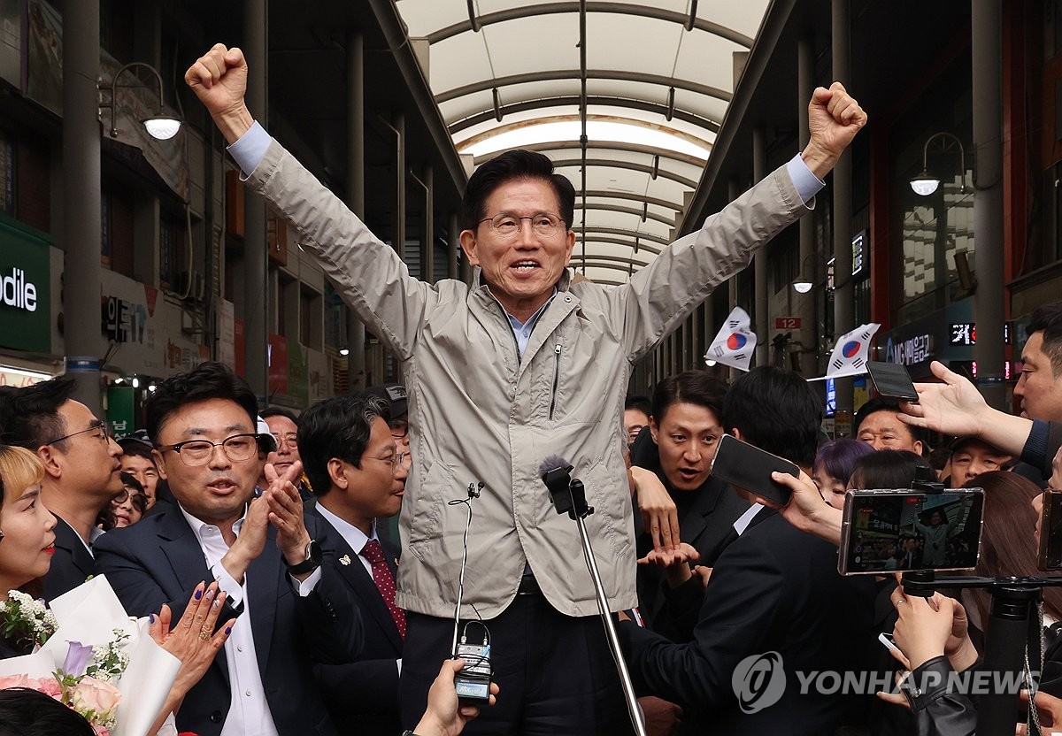 김문수-국힘 지도부 이틀째 충돌…"날 끌어내리려해" "국민 배신"