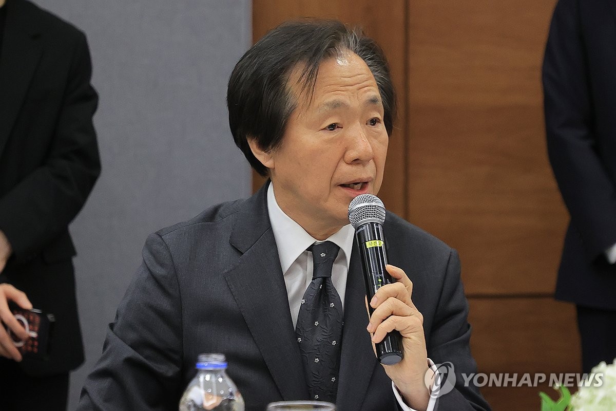 건보 이사장 "수술 앞두고도 흡연…담배회사, 중독성 책임져야"