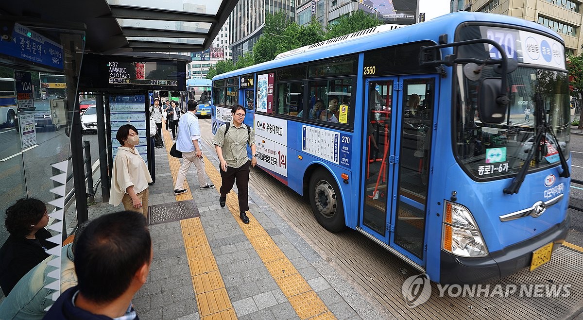 서울시 "시내버스 임금체계 사측안 합리적…노측 태도변화 필요"