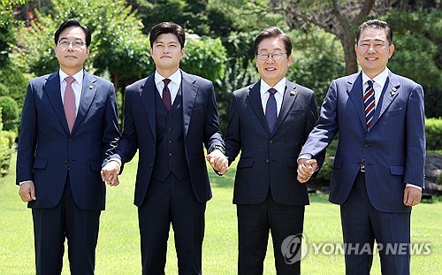李대통령-여야 지도부 오찬 회동 종료…국정 현안 논의