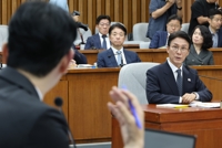 김민석 청문회 여야 공방…"한방 없는 맹탕" vs "깜깜이 면죄부"