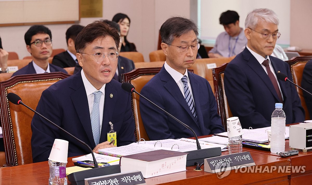 법무차관, '이재명정부 검찰개혁 전적 동의' 질문에 "…