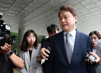  내란특검, '尹 계엄' 김주현 전 민정수석 소환조사