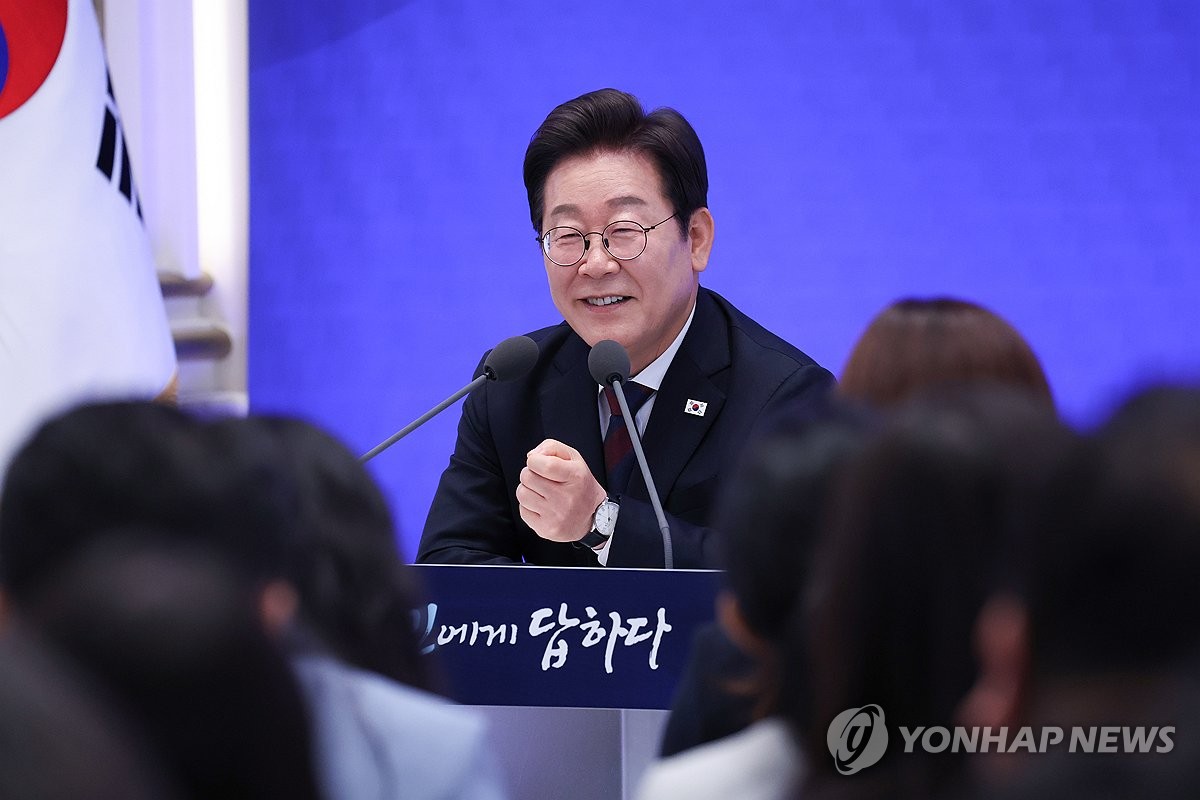 李대통령 "경찰 비대화 문제" 언급에 경찰 내부 