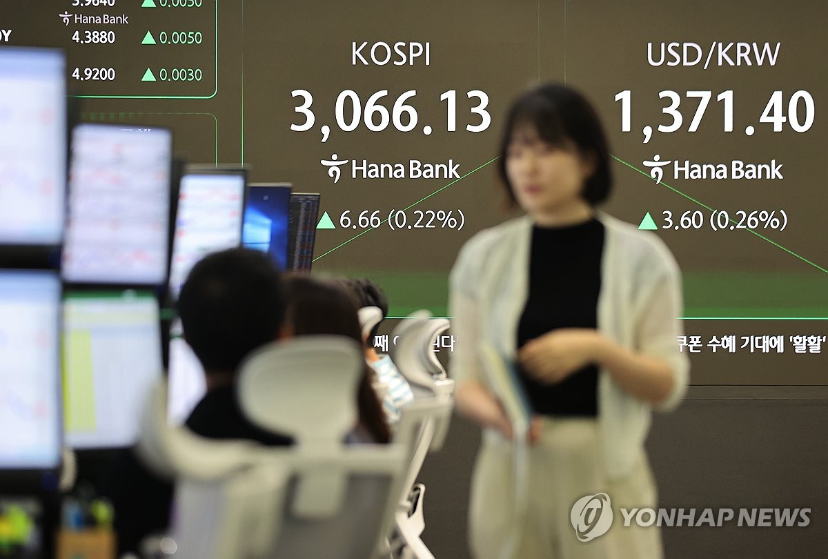 Seoul shares soar nearly 2 pct as U.S.-led trade talks to continue till Aug.