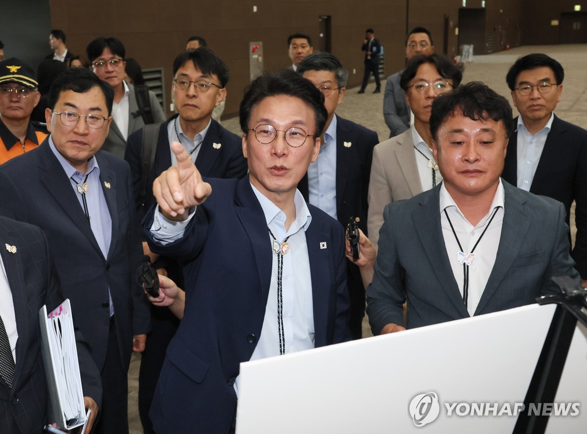 金총리, 경주서 APEC 정상회의 준비상황 점검…"K-…