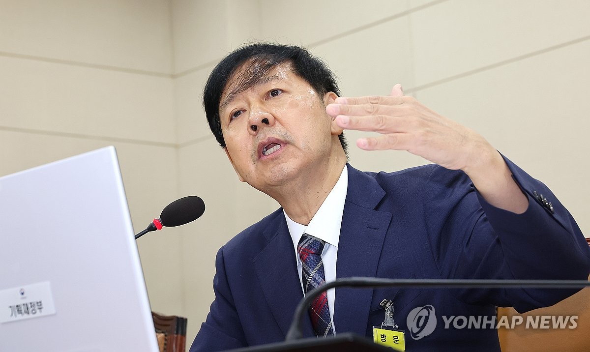 구윤철 "재정준칙 포기 않겠다…재정 적극적 역할도 함께…