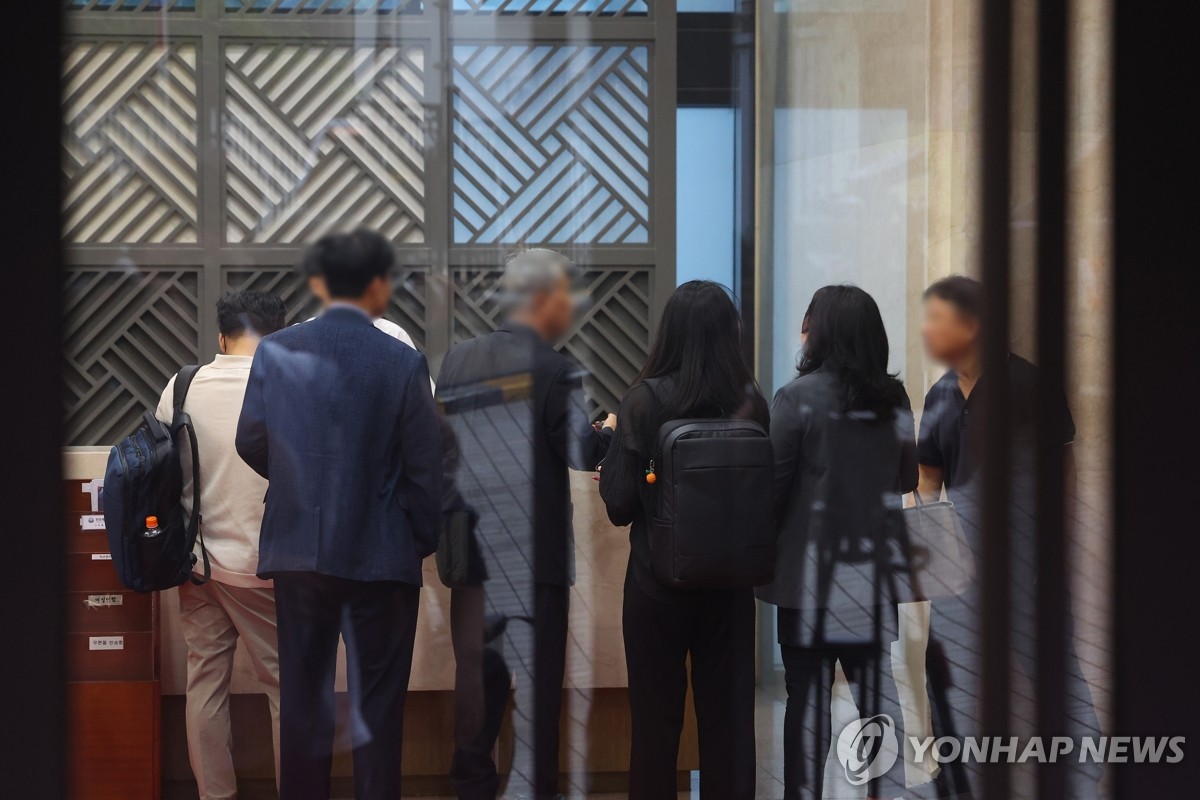 [속보] 김건희특검 "통일교 및 관계자 주거지 등 10…