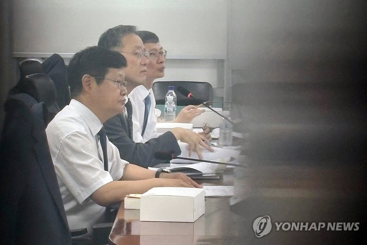 당정, '법인세율 24→25%·대주주 기준 50억→10…