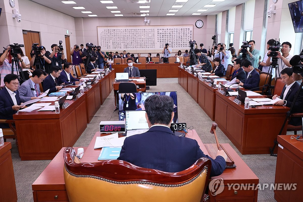 [속보] '집중투표제 의무' 상법 개정안 與주도 법사위…