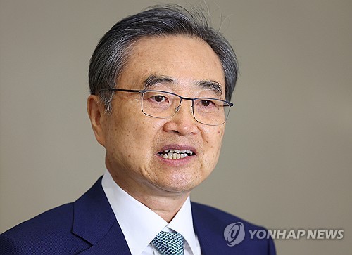 Presidential office says to advance ties with China based on robust alliance with U.S.
